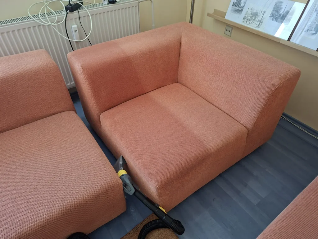 Koberec, modulová sedačka a matrace, dlhoročný zákazník – fotka 8